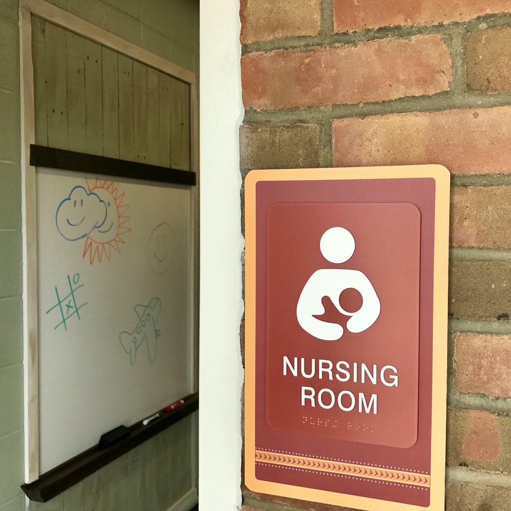 cleveland metroparks zoo babycare nursing room sign2