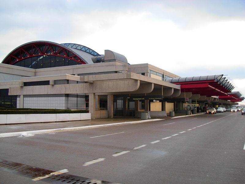 pittsburgh international airport pic1